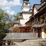 Maria Hotel 2*