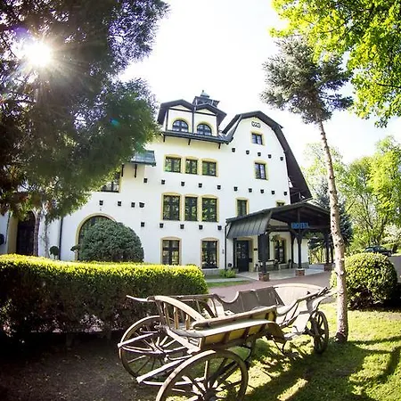 Maria Отель Стшелин